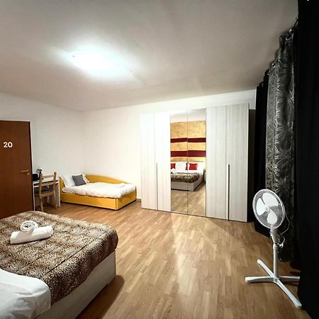 Venice Rooms Arian 01 Mestre Buitenkant foto